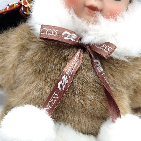 Alaskan Friends Princess Crusie Lines Native Style Doll Souvenier Hand Crafted - Picture 4 of 10